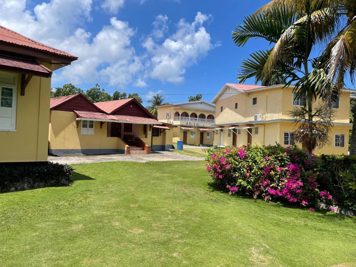 Little Shaw Park Guest House Ocho Ríos Exterior foto